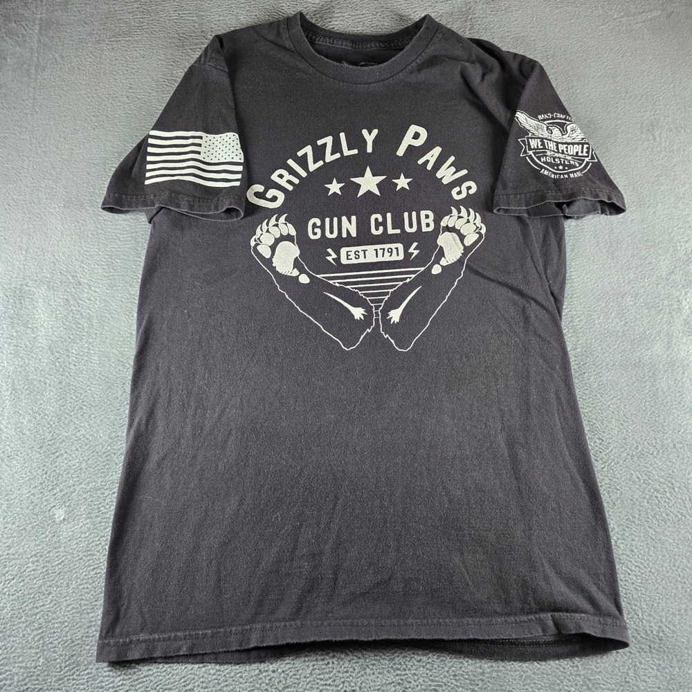 We The People Holsters Grizzly Paws Gun Club Graphic Tee American Flag Shirt M